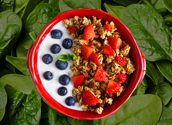 Yogurt, fruit and granola breakfast bowl